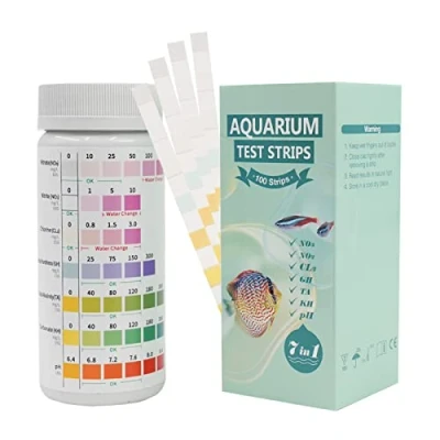 Abbildung von 7 in 1 Aquarium Teststreifen, 100 Streifen Test Kit zum Testen von PH Nitrit Nitrat Gesamthärte, freies Chlor, Gesamtalkalität, Karbonat, Genaue Salzwasser, Süßwasser Wasserprüfung