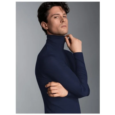 Abbildung von Trigema Damen Rollkragenshirt aus Viskose