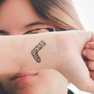 Abbildung von Harry Potter Free Dobby Socke Tattoo
