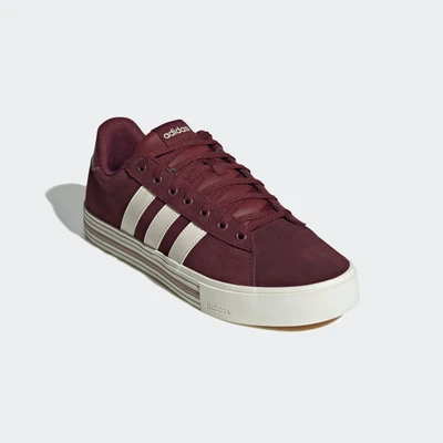 Abbildung von adidas Unisex Daily 4.0 Shoes Schuhe, Shadow red/Off White/Wonder Alumina, 38 2/3 EU