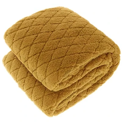 Abbildung von PERAGASHOP Unique Living Decke Plaid Ezra 150 x 200 cm Gelb Fleece Warm Winter Geschenk