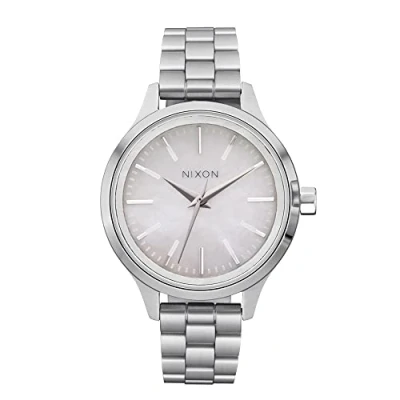Abbildung von Nixon Damen Analog Japanisches Miyota Quarzuhrwerk Uhr mit Edelstahl Armband A1342 5088 00