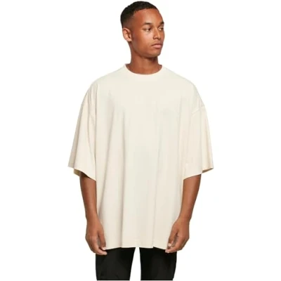 Abbildung von Build your Brand Herren Huge Tee, Baumwollen T Shirt für Männer Übergrößen Look in drei verschiedenen Farben erhältlich, Größen XS 5XL