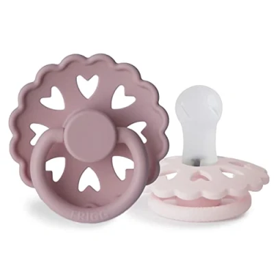Abbildung von FRIGG Fairytale Schnuller 2 Packung Silikon BPA Frei Hergestellt in Dänemark Symmetrischer Sauger Kirschform (Twilight Mauve/White Lilac, Größe 1 (0 6 Monate))
