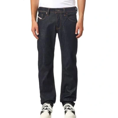 Abbildung von Diesel Regular fit Jeans Herren LARKEE X RR9HF Straight