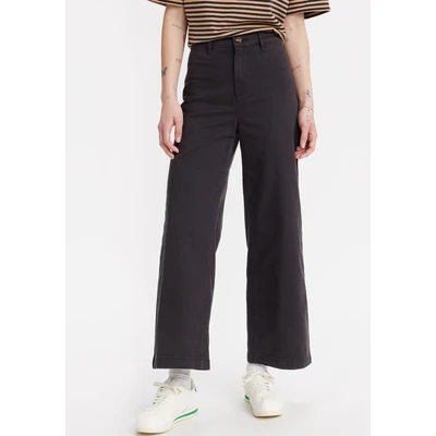 Abbildung von Levi&#039;s® Chinohose VINTAGE mit weiter Beinform