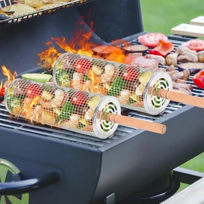 Abbildung von 2er Pack rollender Grillkorb mit Holzgriff, zylindrischer Edelstahl Grillkorb, Outdoor Camping Picknick Grillzubehör, grill zubehör für männer, gasgrill,