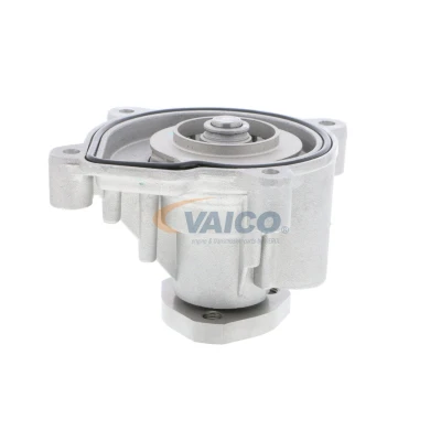 Abbildung von VAICO V10 50084 Wasserpumpe 28 mit Dichtung Original Qualität für Keilrippenriementrieb VOLKSWAGEN: GOLF 4 Schrägheck, Polo V 6