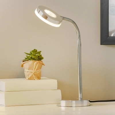 Abbildung von TRIO Leuchten LED Tischleuchte Rennes, fest integriert, Warmweiß, Schreibtischlampe, Tischlampe, verstellbarer Flexarm, chrom, warmweiß