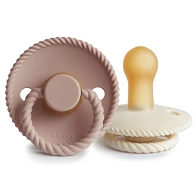 Abbildung von FRIGG Rope Schnuller 2 Packung Latex BPA Frei Hergestellt in Dänemark Symmetrischer Sauger Kirschform (Blush/Cream, Größe (6 18 Monate))