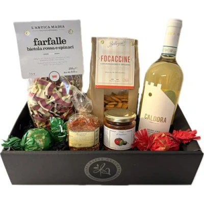 Abbildung von Präsentkorb Italia mit italienischem Weißwein, Pasta, Sugo, Focaccine, Gewürzmischung und Amaretti für einen italienischen Abend zu zweit Ein Weingeschenkset Männer Frauen
