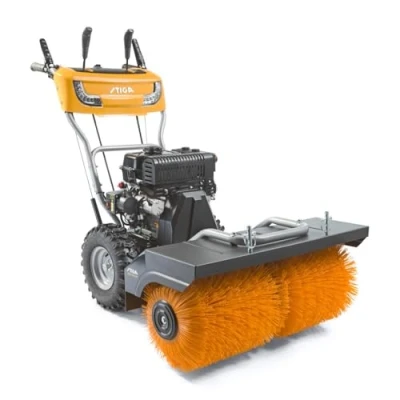 Abbildung von STIGA SWS 800 GE Selbstfahrende Kehrmaschine für den Außenbereich, 212cc Benzinmotor, 80 cm Kehrbreite, Elektro Start, LED Scheinwerfer, 8 Gang, Nylonbürsten, vielseitig alle Jahreszeiten