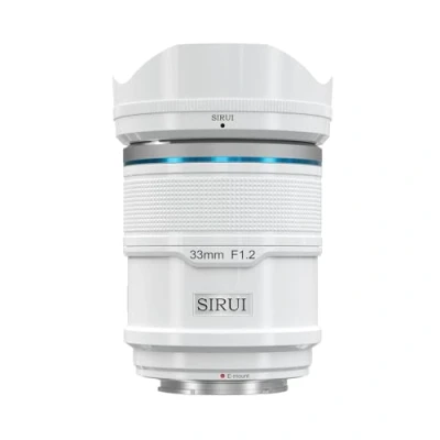 Abbildung von SIRUI Sniper 33 mm Autofokus Objektiv, F1.2 Weitwinkel APS C Kameraobjektiv für A5 A6 A7 FX A9 ZV E Serie (E Mount, weiß)