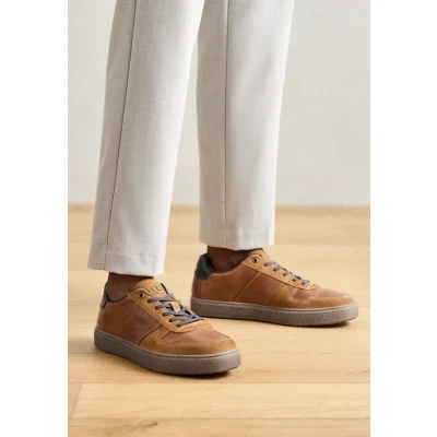 Abbildung von Bugatti Herren Schnürstiefel, Männer Stiefel Kaltfutter,Chukka Boots,schnürung,Boots,Winterstiefel,Winterschuhe,Cognac (6300),42 EU/EU UK
