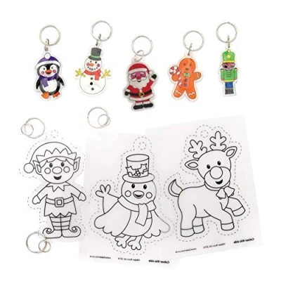 Abbildung von Baker Ross AW959 Schlüsselanhänger Sets mit Weihnachtsmotiv, 8 Stück, Feiertagskunst und bastelei, schrumpfend