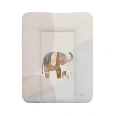Abbildung von Ceba Baby® weiche Wickelauflage 50x70 cm Baby Wickelunterlage Wickeltischauflage für Junge und Mädchen Wasserdicht, abwaschbar OEKO TEX® Standard 100 Made in EU Elefantenfamilie