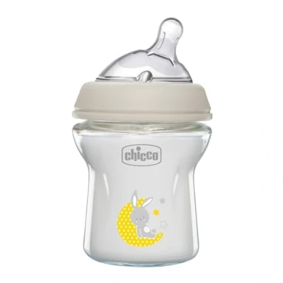 Abbildung von Chicco Natural Feeling Anti Kolik Babyflasche für 0+ Monate, 150 ml, mit Weichem Silikonsauger und Doppelventil, Natürliches Instinktives Gefühl beim Saugen, Glasflasche