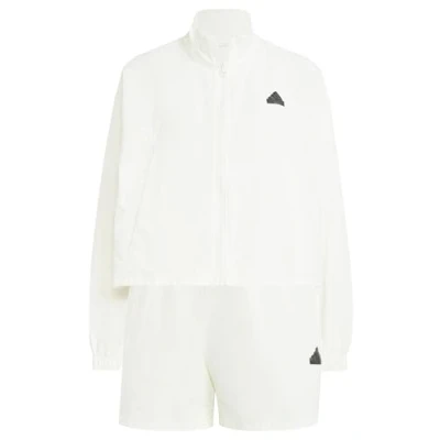 Abbildung von adidas Sportswear Gametime Summer Tracksuit Trainingsanzug, Damen, Größe: Small, Off white