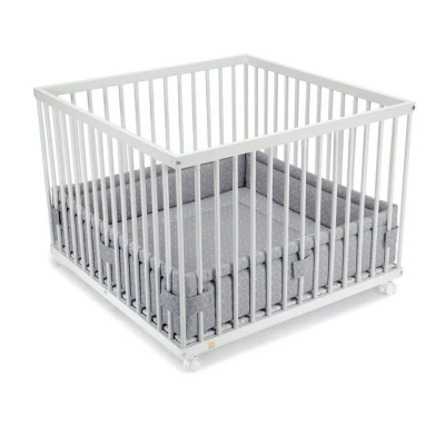 Abbildung von FabiMax Laufgitter 100x100 cm mit Matratze AIR, 3 fach höhenverstellbar, Parkettrollen, Buche, weiß lackiert