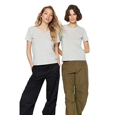 Abbildung von TRENDYOL Damen Suprem V ausschnitt und Rundes Kragen 2 Packung Basic Gestricktes T Shirt Western, Gray, XS