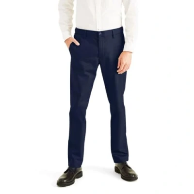 Abbildung von Dockers Signature Stain Defender Chino, Herren, Größe: 42x34, Navy blazer