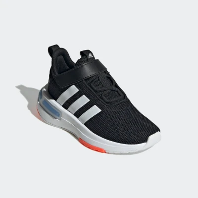 Abbildung von adidas Sportswear RACER TR23 KIDS Sneaker Design auf den Spuren des NMD