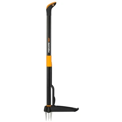 Abbildung von Fiskars Xact Unkrautstecher, Länge: 1 m, Rostfreie Stahl Arme/Kunststoff Griff, Schwarz/Orange, Kartoneinzelverpackung, 1077305