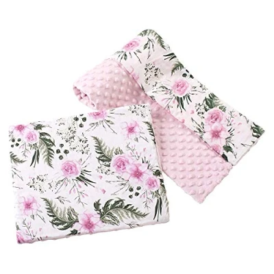 Abbildung von Medi Partners Babydecke Krabbeldecke mit Kissen 100% Baumwolle Minky Kinderdecke groß zweiseitig 75x100 + 35x30cm multifunktional für Bett Kinderwagen (rosa Blument Hellrosa Minky)