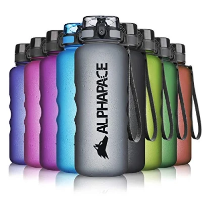 Abbildung von ALPHAPACE Trinkflasche, auslaufsichere 1.000 ml Wasserflasche, BPA freie Flasche für Sport, Fahrrad &amp; Outdooraktivitäten, Sportflasche mit Fruchteinsatz, in Lime Green