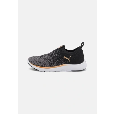 Abbildung von PUMA SOFTRIDE REMI Slip On KNIT WN&#039;S Sneaker