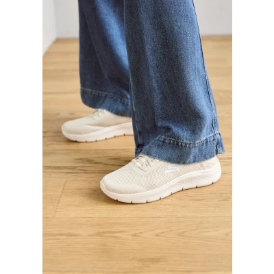 Abbildung von Skechers Performance GO WALK FLEX Bungee Walkingschuh, Damen, Größe: 38, Taupe Textil