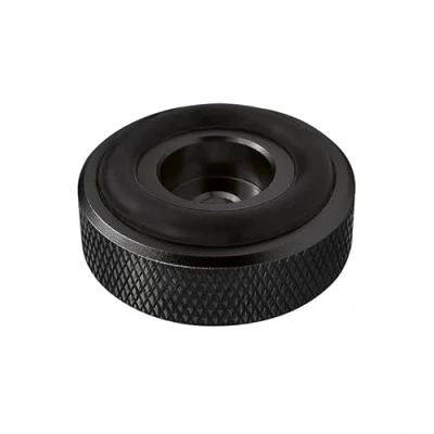 Abbildung von Dynavox Gerätefüsse mit Rändelung midi aus Aluminium. Für HiFi Geräte wie Lautsprecher, Verstärker und Plattenspieler, schwarz eloxiert, 4er Set