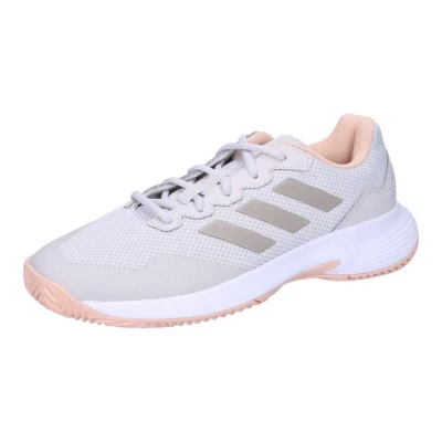 Abbildung von adidas Performance Gamecourt 2 Multicourt Tennisschuh, Damen, Größe: 40 2/3, Grey one/cyber metallic/powder coral Schuhe
