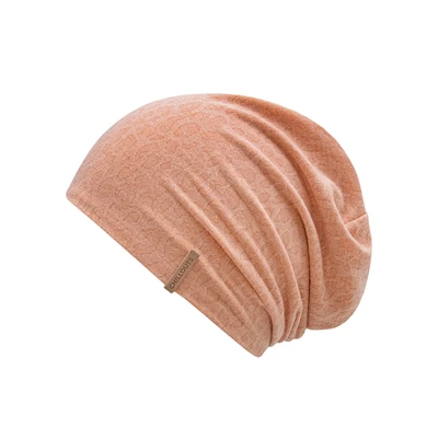 Abbildung von chillouts Beanie, mit Logoprägung