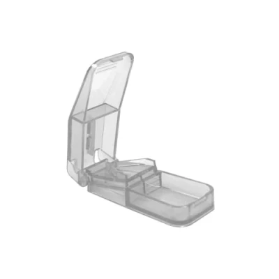 Abbildung von Tablettenteiler, transparent, milchig, Med Comfort: Tablettenteiler mit Klinge aus Edelstahl zum einfachen Teilen von Tabletten kaufen.