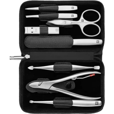 Abbildung von ZWILLING Maniküreset (8 Teilig, umfassende Nagelpflege, Pediküre, Reisegröße, Echtleder Etui mit Reißverschluss), Premium, Schwarz