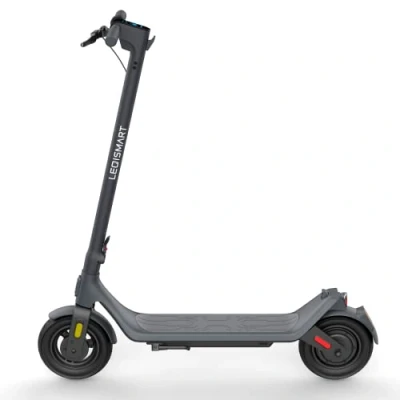 Abbildung von LEQISMART Elektroroller Straßenzulassung ABE, 30km Reichweite, 10 Zoll Runflat Reifen, Faltbarer und tragbarer E Scooter für Berufspendler, 100kg Maximale
