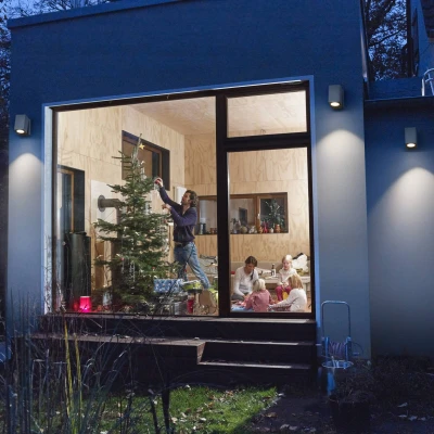 Abbildung von LEDVANCE ENDURA Classic Cube ADJ WALL Außen Wandleuchte, silber, GU10 Sockel (max 35W), kann mit einfacher oder smarter Lampe bestückt werden, ausrichtbarer Leuchtenkopf, Schutzklasse IP44