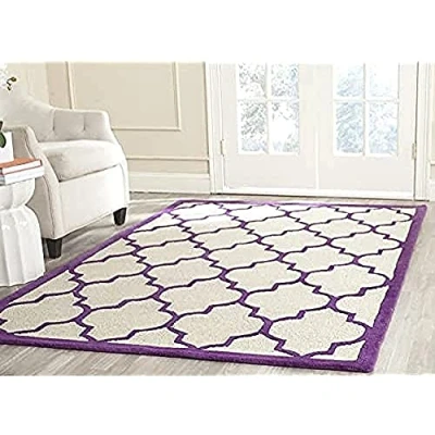 Abbildung von SAFAVIEH Geometrisch Teppich für Wohnzimmer, Esszimmer, Schlafzimmer Cambridge Collection, Kurzer Flor, Elfenbein und Lila, 183 X cm