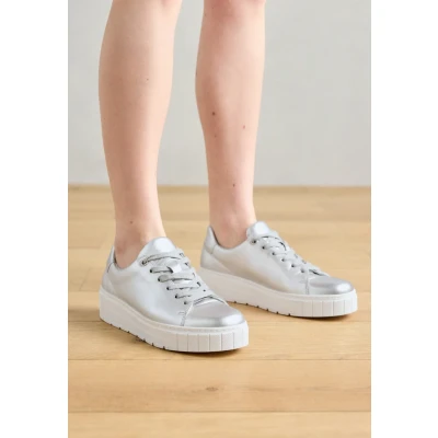 Abbildung von Gabor Comfort Sneaker low, Damen, Größe: 38, Silber Schuhe