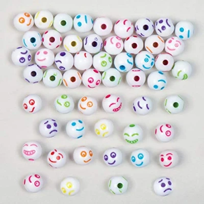 Abbildung von Baker Ross Bunte Bastelperlen „Lustige Gesichter“ für Kinder zum kreativen Gestalten von Armbändern und Halsketten Schmuck Bastelset (300 Stück)