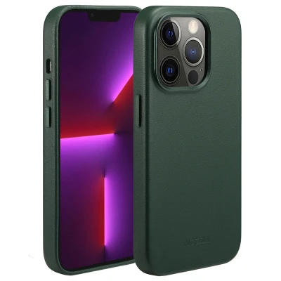 Abbildung von Apple iPhone 13 Pro Hülle MagSafe Echtleder Accezz Backcover Handyhülle Dunkelgrün Kein Design