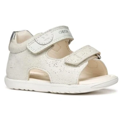 Abbildung von Geox Macchia GIR Trekkingsandale für Kinder, Größe: 19, White silver Schuhe