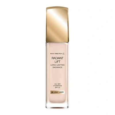 Abbildung von Max Factor Radiant Lift Foundation mit Hyaluronsäure für einen strahlenden und langanhaltenden Teint, Fb. 40 Light Ivory, 30 ml