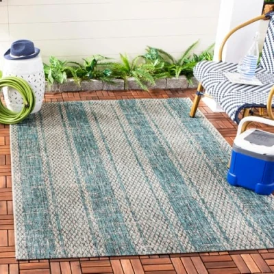 Abbildung von SAFAVIEH Zeitgenössische Teppich für Wohnzimmer, Esszimmer, Schlafzimmer Courtyard Collection, Kurzer Flor, Hellgrau und Blaugrün, 122 X 170 cm