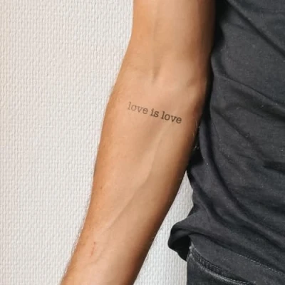 Abbildung von love is Inkster Tattoo vegane &amp; wasserfeste Temporäre Tattoos für Erwachsene EU Kosmetikzertifizierte Farbe revolutionäres 2 Wochen Premium Klebetattoos
