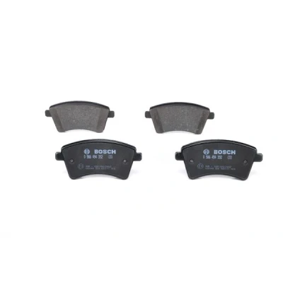 Abbildung von BOSCH 0 986 494 332 Bremsbelagsatz Low Metallic mit Schrauben Zubehör RENAULT: Kangoo II / Grand Kangoo, Be Bop, Express