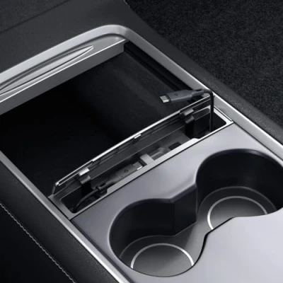 Abbildung von Spigen Tesla Model Y und 3 2021 2023 Ladekabel Organizer Mittelkonsole Station, Ladekabelhalter entwickelt für Zubehör, Multi Kabelhalter Kabelordnung, Zubehör