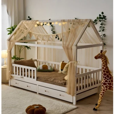 Abbildung von Alavya Home® Hausbett BUCHE CLOUD I KOMPLETT SET mit 2 Schubkästen (Kinderbett 80x160 cm Schublade inkl. Deko Beige und Matratze 80x160), FSC zertifizierter aus Massivem Buchenholz