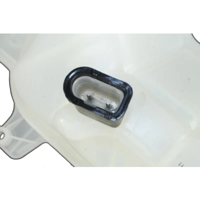 Abbildung von METZGER 2140179 Ausgleichsbehälter ohne Deckel, mit Sensor AUDI: A6 C5 Avant, Limousine
